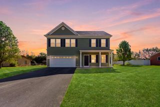 152 GENERAL LEE AVE, Inwood, WV 25428