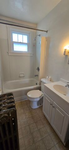 86 North Union Street, Burlington, VT 05401