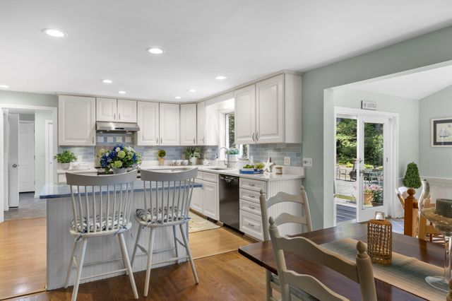 9 Packet Landing, Orleans, MA 02653