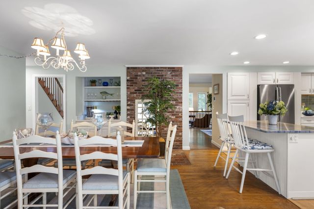 9 Packet Landing, Orleans, MA 02653