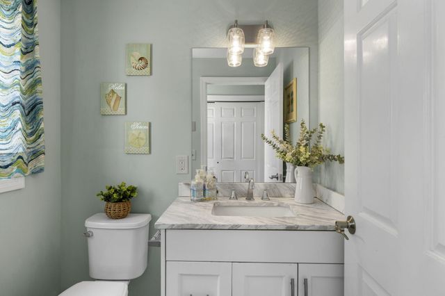 9 Packet Landing, Orleans, MA 02653
