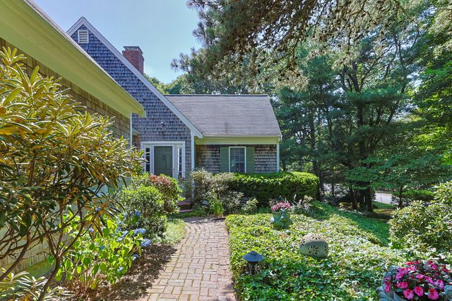 9 Packet Landing, Orleans, MA 02653