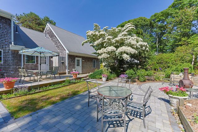 9 Packet Landing, Orleans, MA 02653