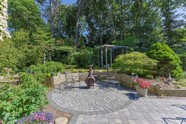 9 Packet Landing, Orleans, MA 02653