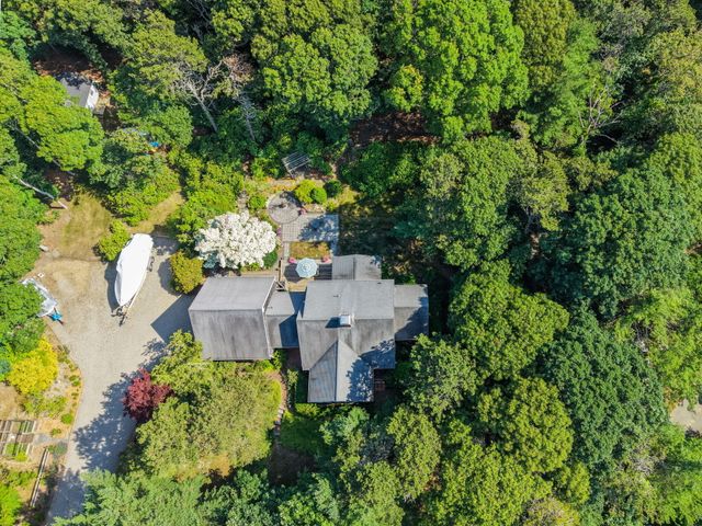 9 Packet Landing, Orleans, MA 02653