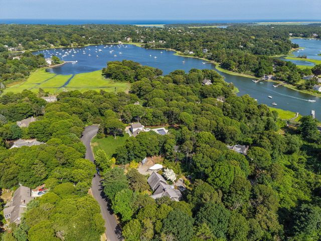 9 Packet Landing, Orleans, MA 02653