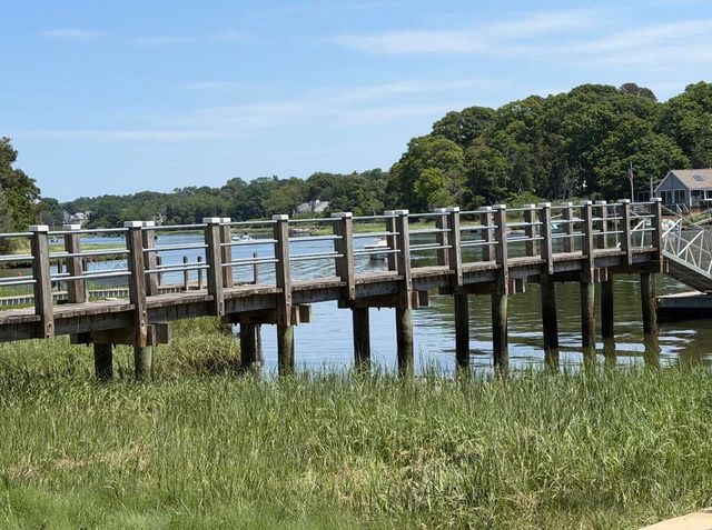 9 Packet Landing, Orleans, MA 02653