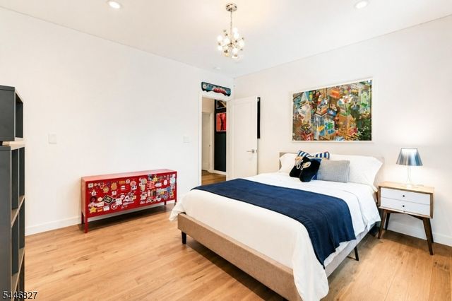 21 Gloucester Rd, Summit City, NJ 07901