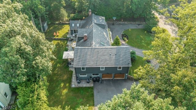 21 Gloucester Rd, Summit City, NJ 07901