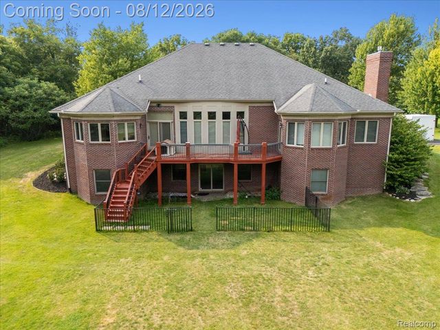 3279 Beach Lake Drive E, Brighton Township, MI 48380