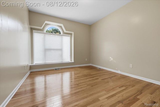 3279 Beach Lake Drive E, Brighton Township, MI 48380