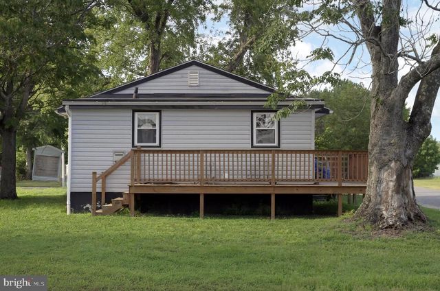 2 N RAILROAD AVE, Delmar, DE 19940