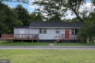 2 N RAILROAD AVE, Delmar, DE 19940