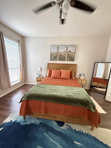 1152 Sunderland Lane, Fort Worth, TX 76134