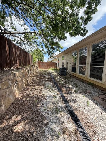 1152 Sunderland Lane, Fort Worth, TX 76134