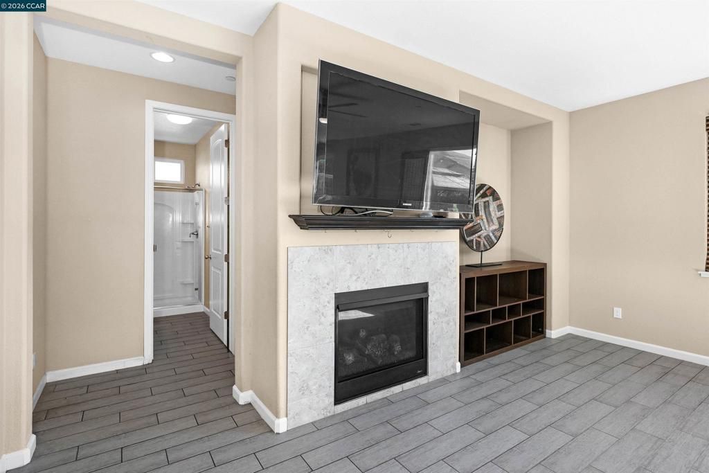 Image 25 of property listing at 2138 Yellow Rose Cir, Fairfield, CA 94534