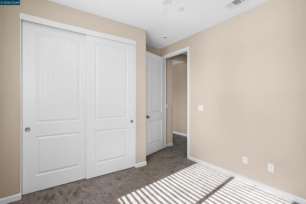 Image 28 of property listing at 2138 Yellow Rose Cir, Fairfield, CA 94534