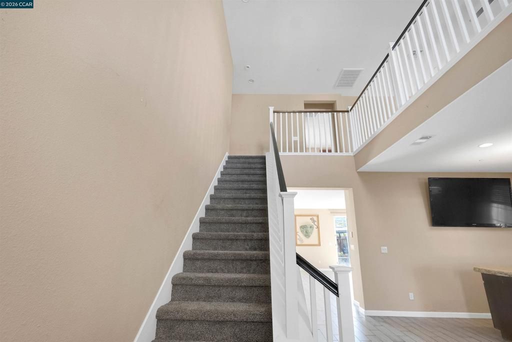 Image 30 of property listing at 2138 Yellow Rose Cir, Fairfield, CA 94534