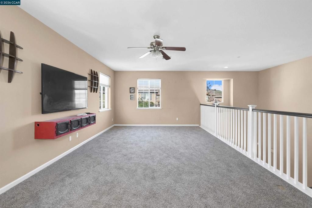 Image 33 of property listing at 2138 Yellow Rose Cir, Fairfield, CA 94534