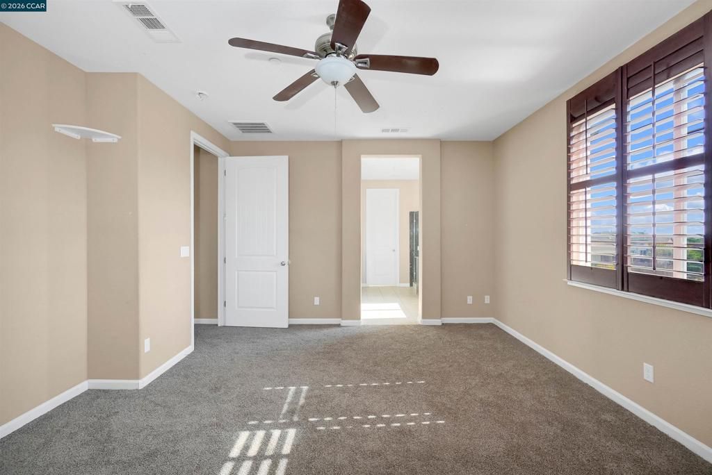 Image 39 of property listing at 2138 Yellow Rose Cir, Fairfield, CA 94534