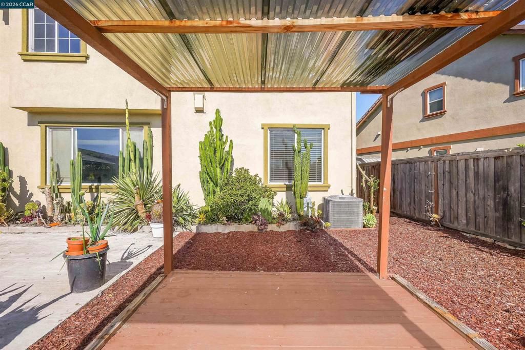 Image 58 of property listing at 2138 Yellow Rose Cir, Fairfield, CA 94534