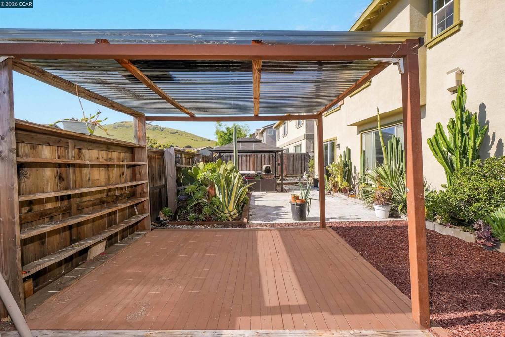 Image 60 of property listing at 2138 Yellow Rose Cir, Fairfield, CA 94534