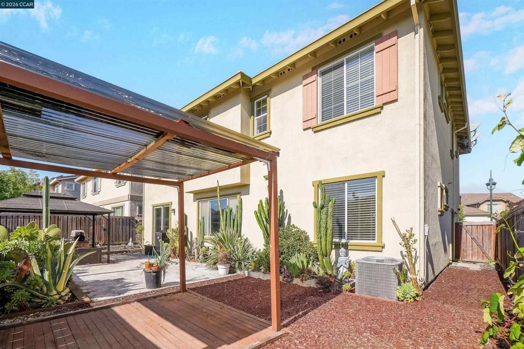 Image 61 of property listing at 2138 Yellow Rose Cir, Fairfield, CA 94534