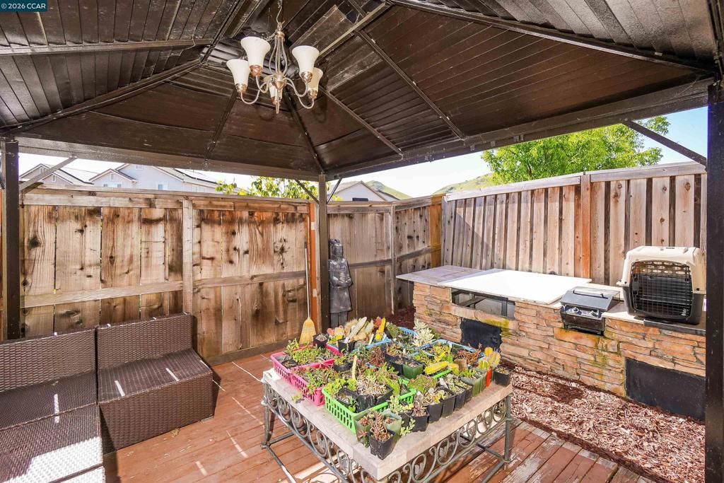 Image 64 of property listing at 2138 Yellow Rose Cir, Fairfield, CA 94534