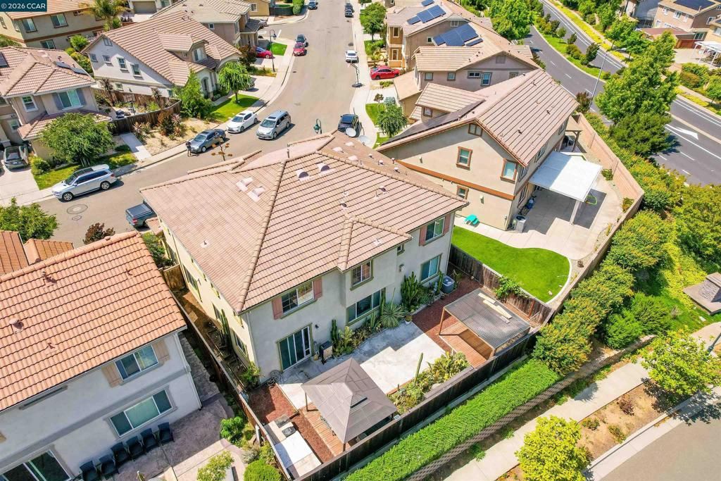Image 73 of property listing at 2138 Yellow Rose Cir, Fairfield, CA 94534
