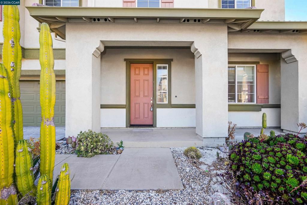 Image 8 of property listing at 2138 Yellow Rose Cir, Fairfield, CA 94534