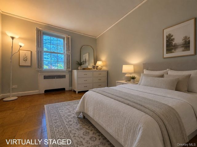 4 Chateaux Circle 4C, Scarsdale, NY 10583