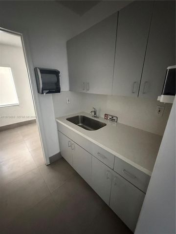 4751 W 4th Ave, Hialeah, FL 33012