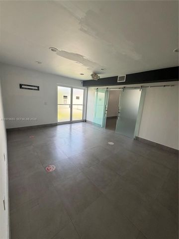 4751 W 4th Ave, Hialeah, FL 33012