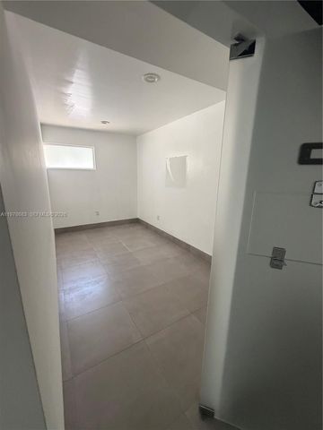 4751 W 4th Ave, Hialeah, FL 33012