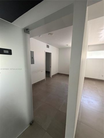 4751 W 4th Ave, Hialeah, FL 33012