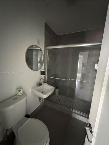 4751 W 4th Ave, Hialeah, FL 33012