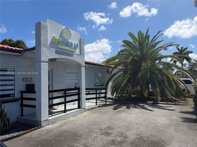 4751 W 4th Ave, Hialeah, FL 33012