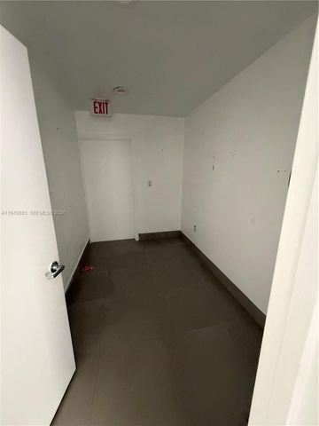 4751 W 4th Ave, Hialeah, FL 33012