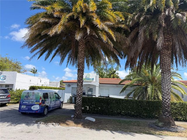 4751 W 4th Ave, Hialeah, FL 33012