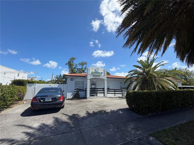 4751 W 4th Ave, Hialeah, FL 33012