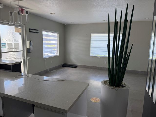 4751 W 4th Ave, Hialeah, FL 33012