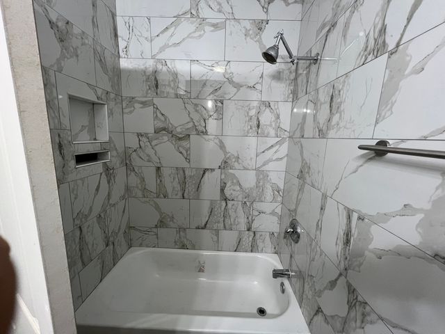 3008 W Flournoy Street 1, Chicago, IL 60612