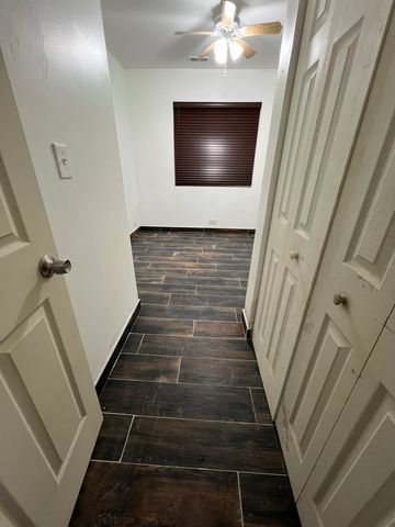 3008 W Flournoy Street 1, Chicago, IL 60612