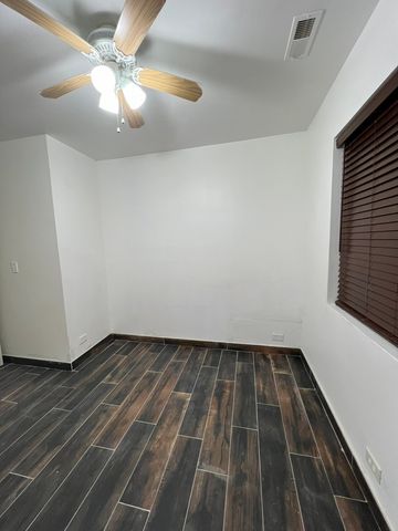 3008 W Flournoy Street 1, Chicago, IL 60612