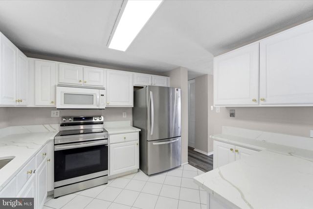 9804 BRIGHTLEA DR, Vienna, VA 22181