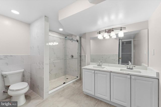 9804 BRIGHTLEA DR, Vienna, VA 22181