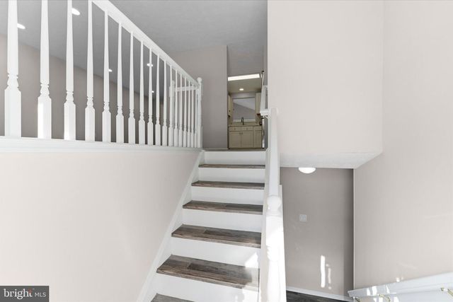 9804 BRIGHTLEA DR, Vienna, VA 22181