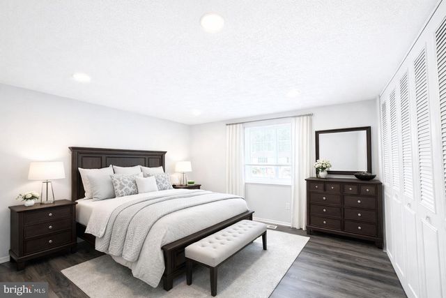 9804 BRIGHTLEA DR, Vienna, VA 22181