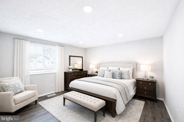 9804 BRIGHTLEA DR, Vienna, VA 22181