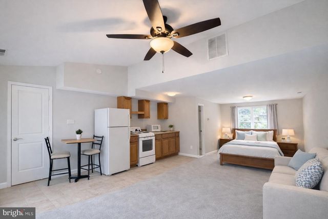 9804 BRIGHTLEA DR, Vienna, VA 22181